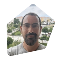 Daniel Cardinha headshot